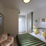 Montecarlo 4*