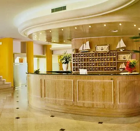 Montecarlo Бибионе
