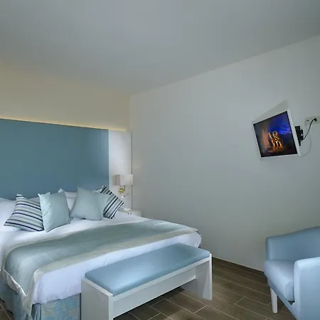 Montecarlo מלון
