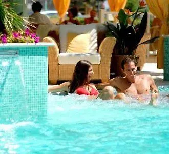 Montecarlo 4* ביביונה