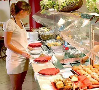 Montecarlo Отель Бибионе