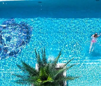 Montecarlo 4* ביביונה