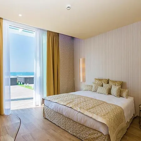 Montecarlo Отель