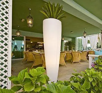 Hotel Montecarlo