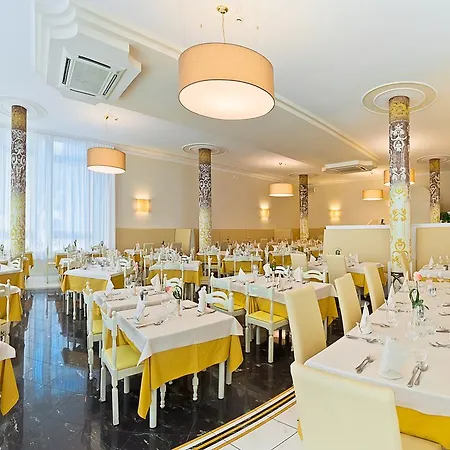 Montecarlo Отель