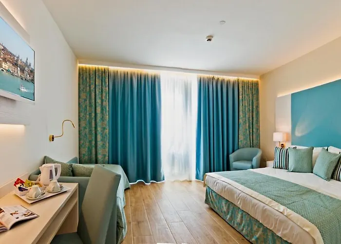 Szálloda Montecarlo 4*
